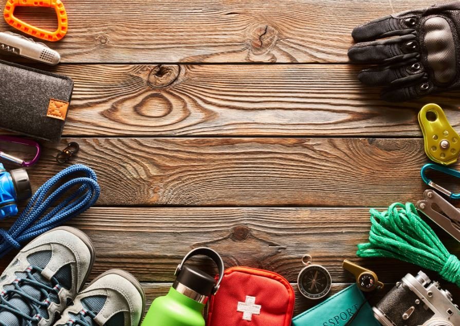 hiking vs backpacking: the gear you need for both 